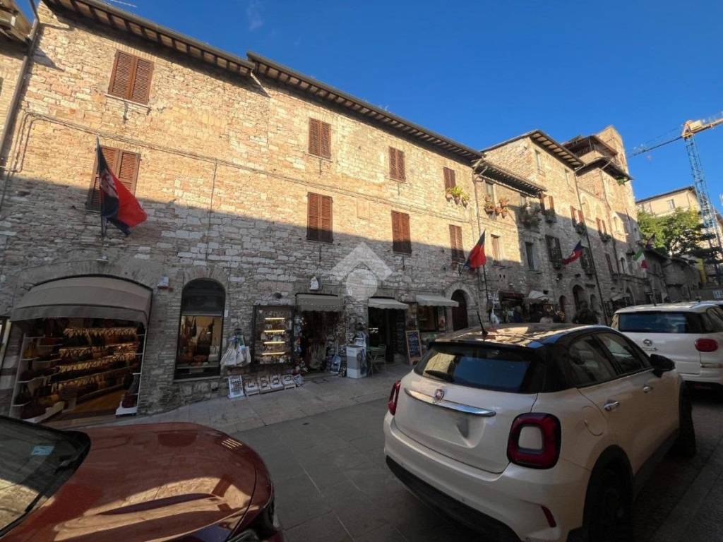 Appartamento a Assisi in Via S.Francesco, 20 - Foto 2