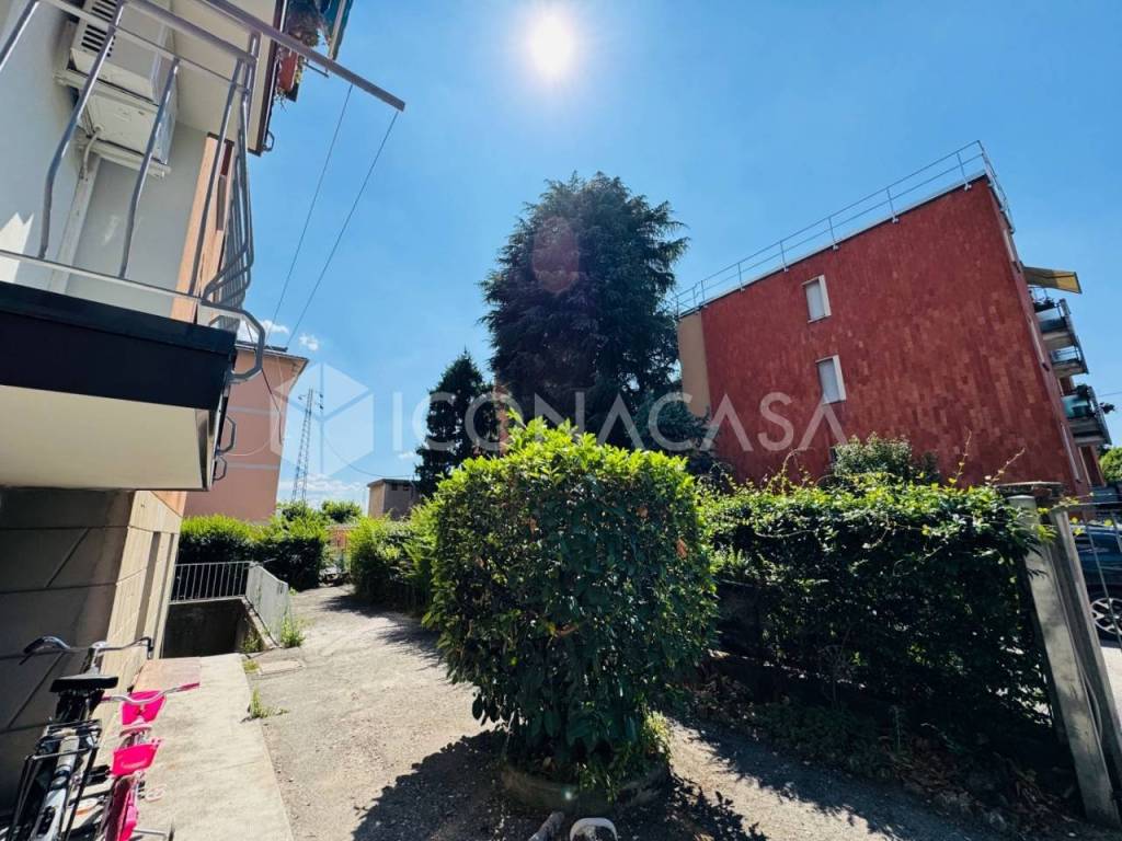 Appartamento a Bologna in Via Tito Azzolini, 4 - Foto 3