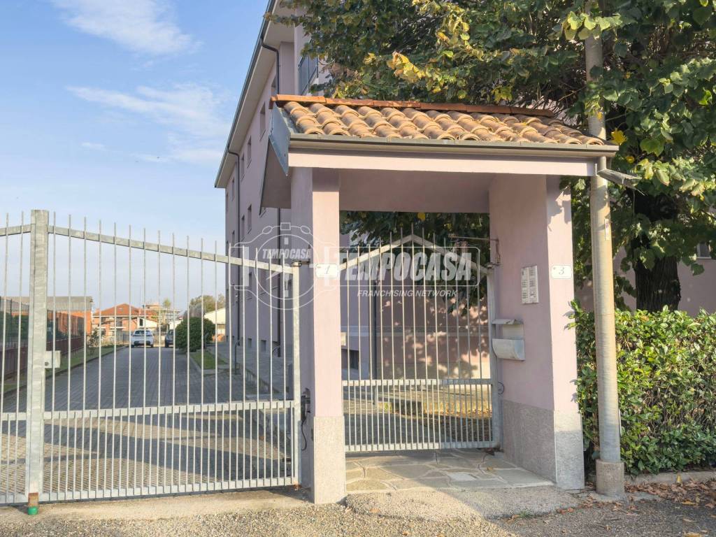 Appartamento a Cambiano in Piazza Monsignor Angelo Jacomuzzi 1 - Foto 2
