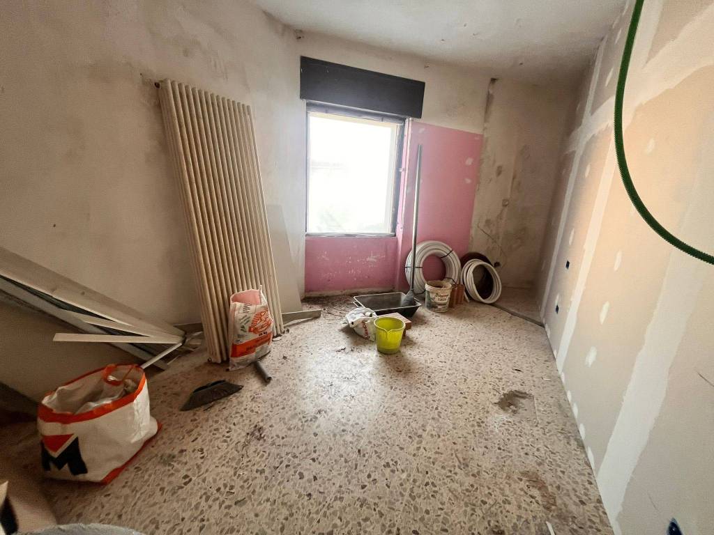 Appartamento a Carugo in Via Enrico Tazzoli, 13 - Foto 5