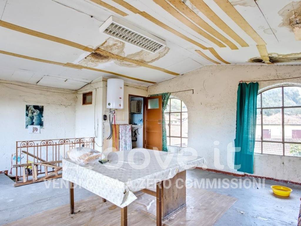 Villa a Cuveglio in Via Arcumeggia, 2 - Foto 2
