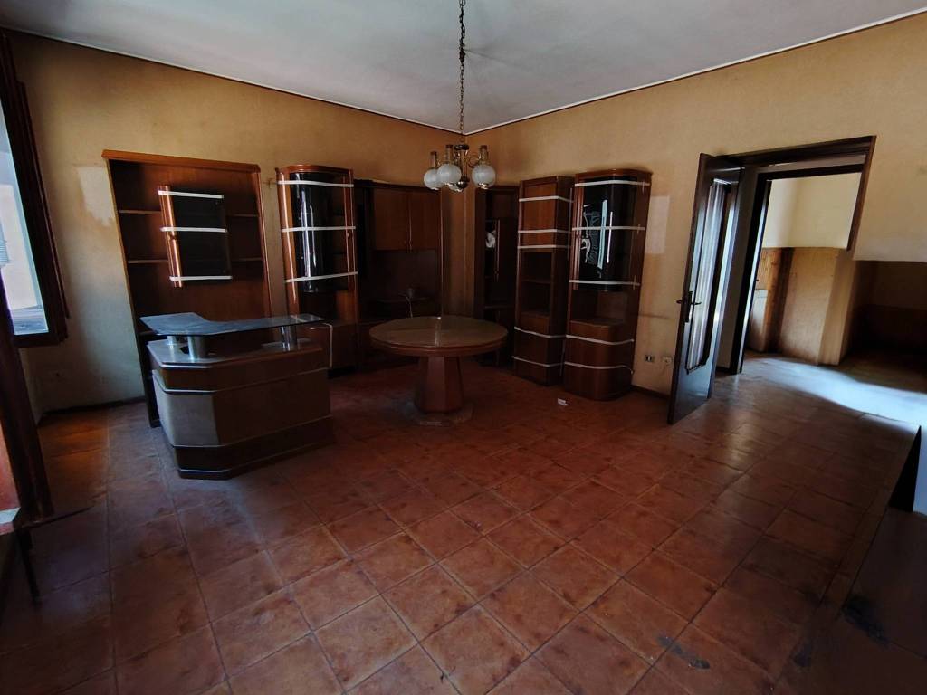 Appartamento a Fenegrò in Via Roma - Foto 4
