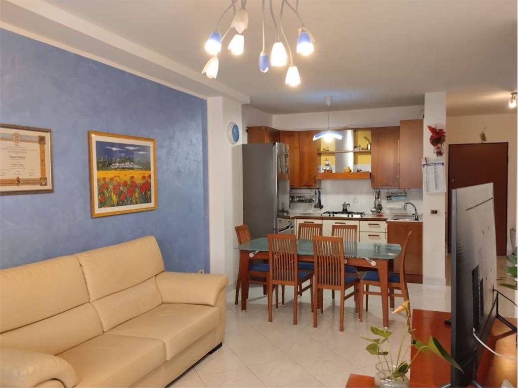 Appartamento a Tolentino in Via Ideale Ciarapica, 6 - Foto 3