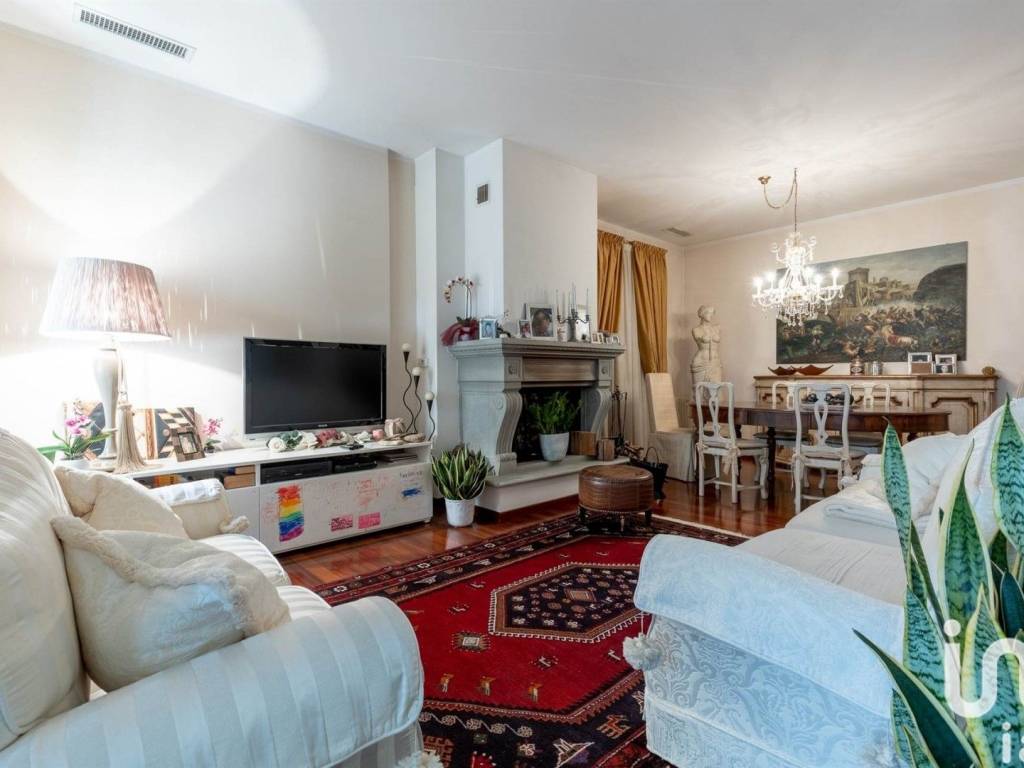 Villa a Pontedera in Via Fratelli Rosselli - Foto 4
