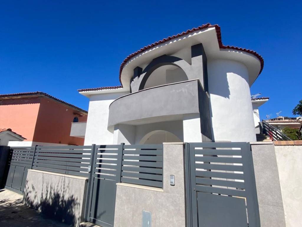Villa a Castel volturno in Viale dei Ficus - Foto 2