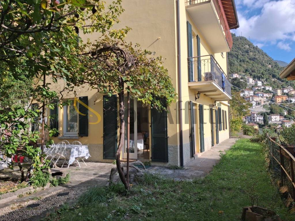 Appartamento a Moltrasio in Via Ronchetto, 4 - Foto 2