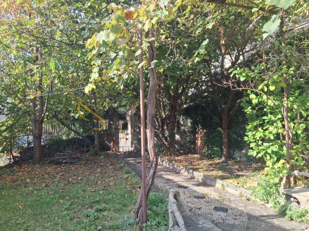 Appartamento a Moltrasio in Via Ronchetto, 4 - Foto 4