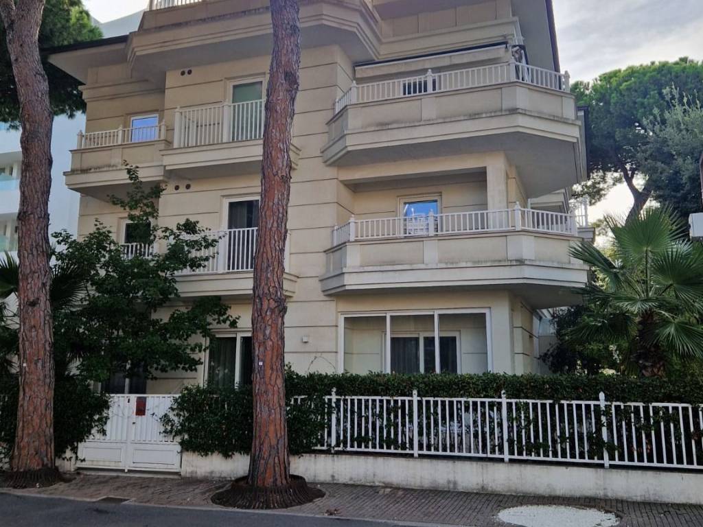 Palazzo / stabile a Riccione in Viale Rino Molari - Foto 3