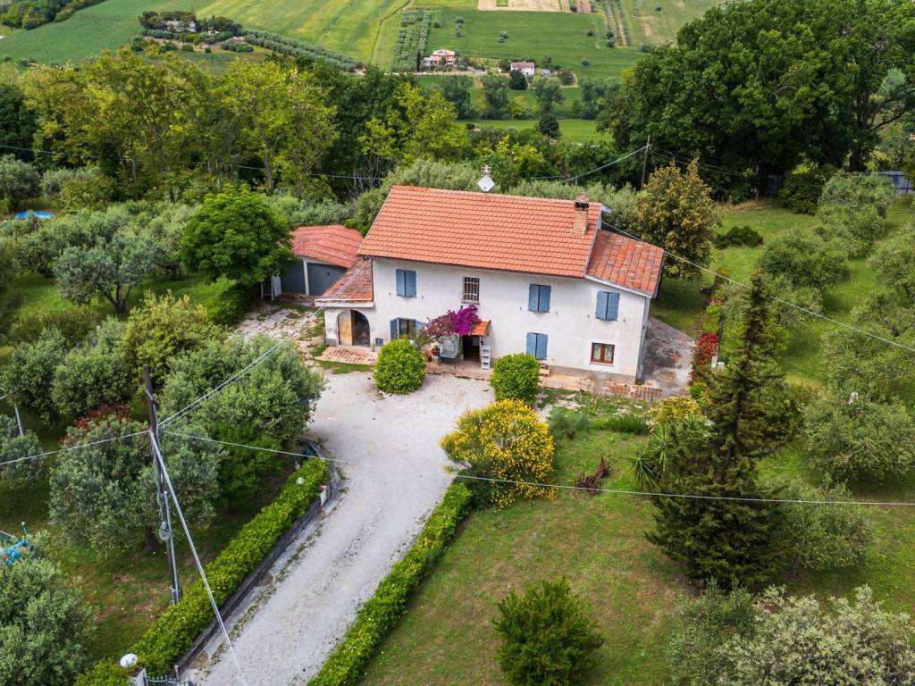 Villa a Civitanova marche in Strada del Pincio, 33 - Foto 2