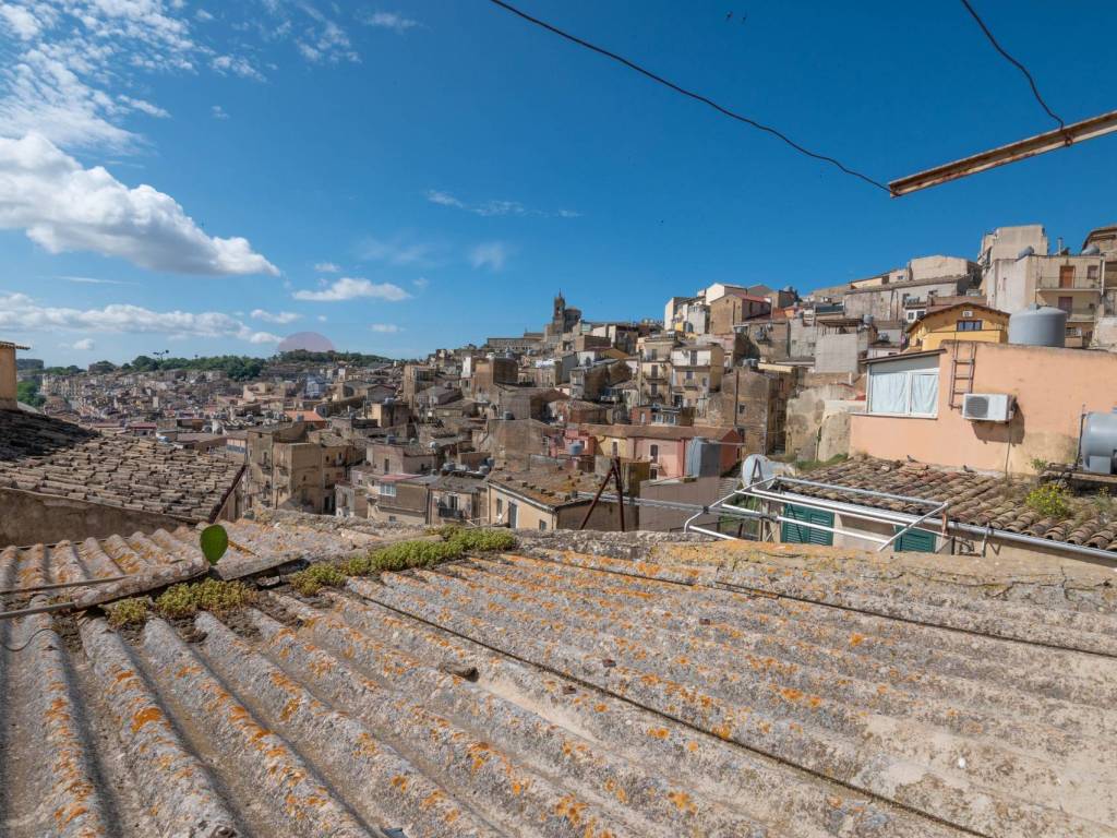 Casa indipendente a Caltagirone in Via Giuseppico, 5 - Foto 2