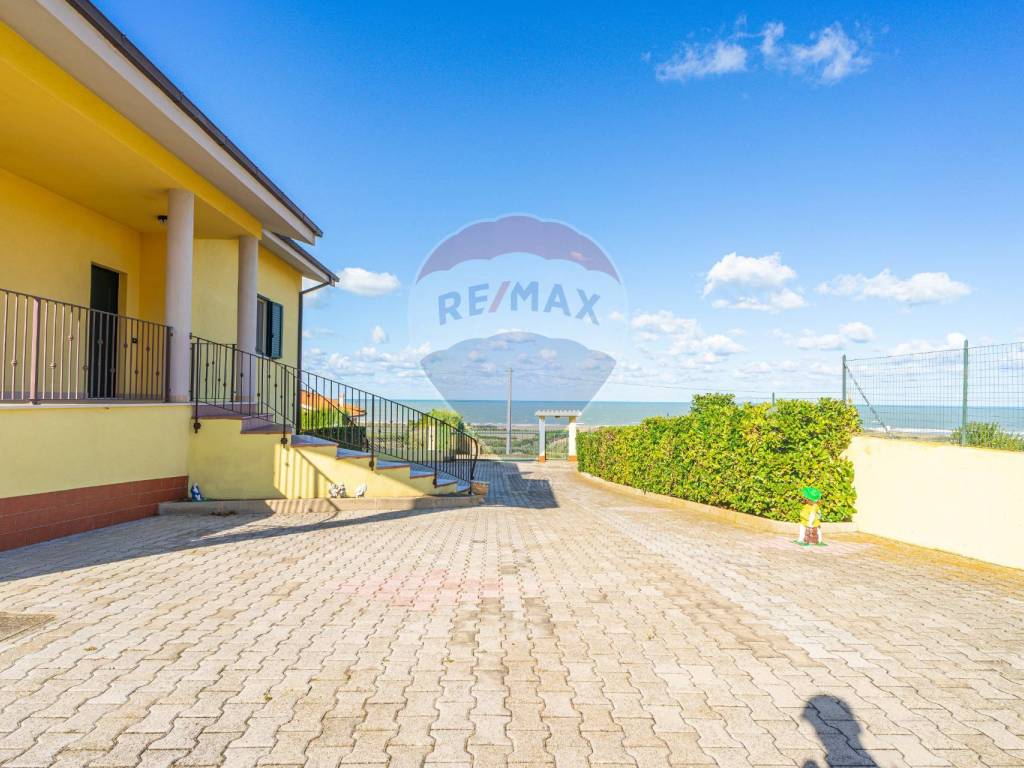 Villa a Montenero di bisaccia in C.da Montebello, 46 - Foto 4
