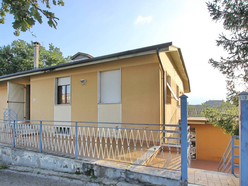 Appartamento a Longone sabino in Via delle Prata, 18 - Foto 2