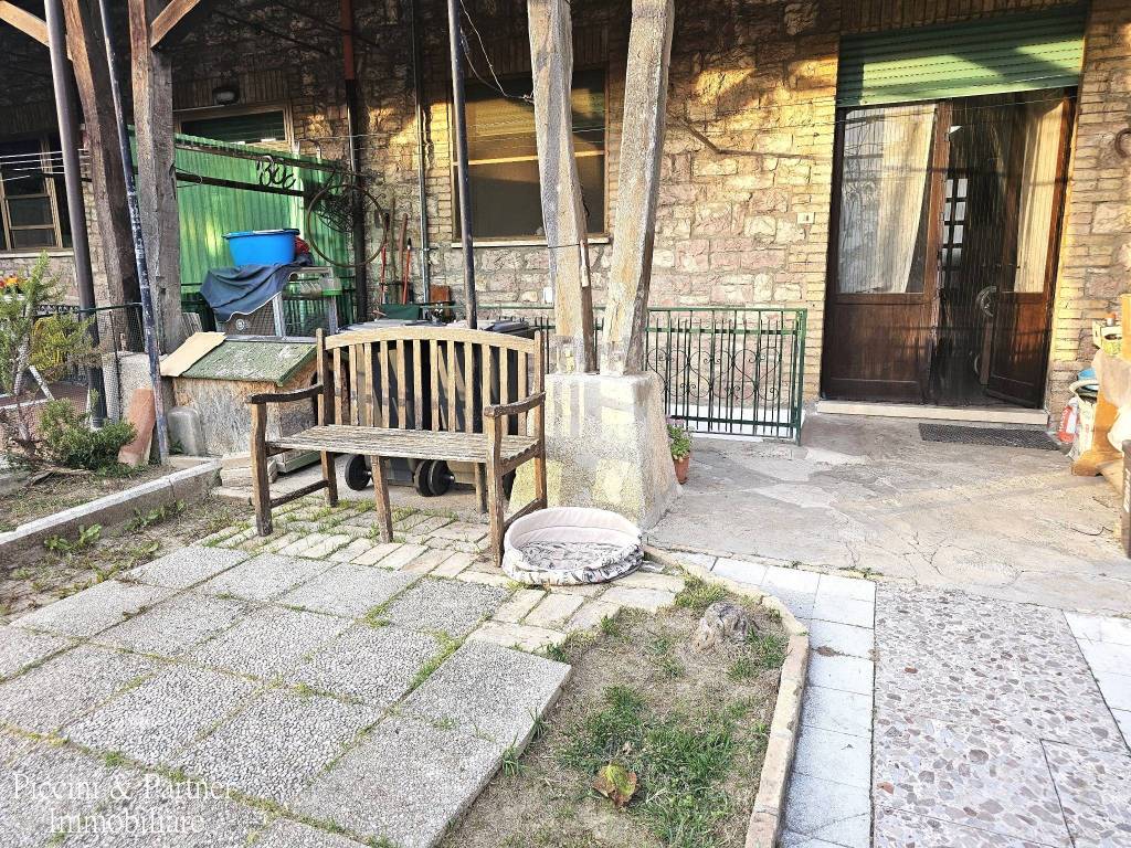 Villetta a schiera a Assisi in Via della Madonna dell'Olivo, 47 - Foto 3