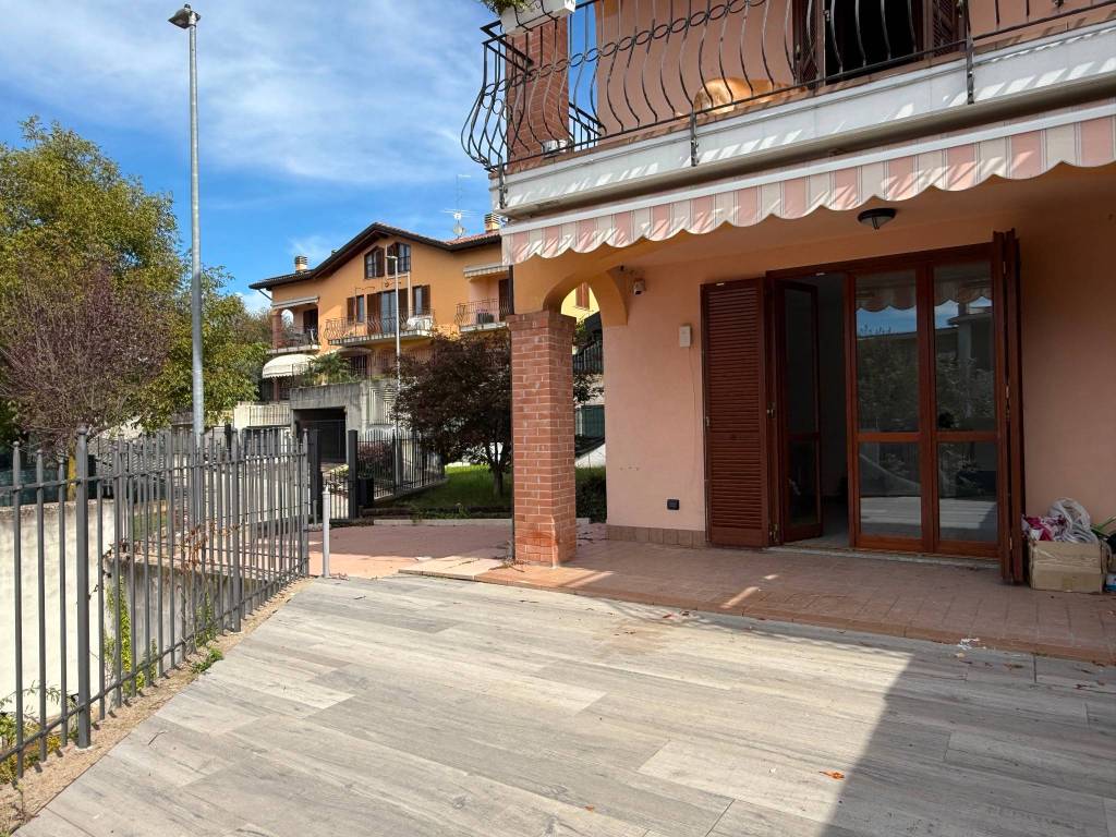 Appartamento a Villa guardia in Via Giacomo Matteotti - Foto 3