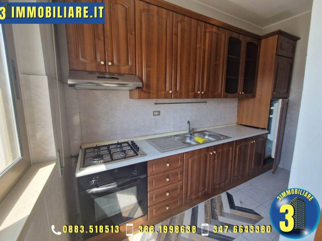 Appartamento a Barletta in VIA MEDAGLIE D ORO - Foto 3