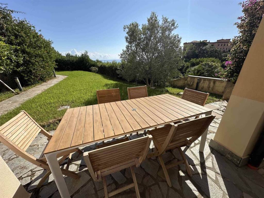 Appartamento a Spotorno in via serra 63 - Foto 2