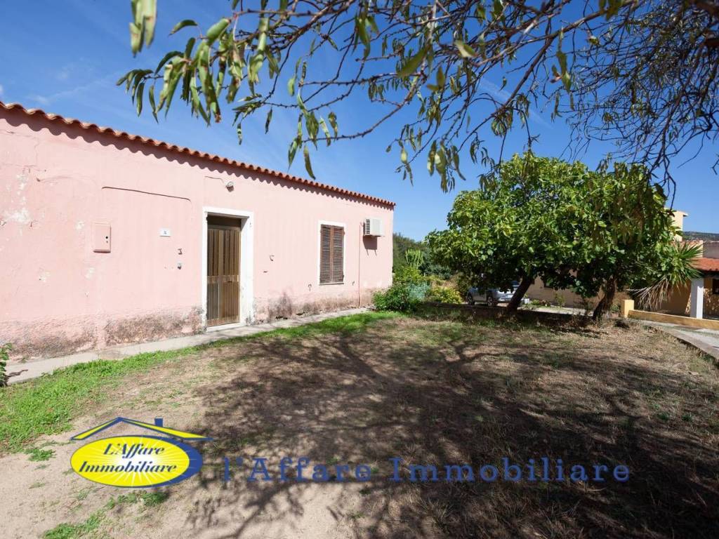 Villa a Loiri porto san paolo in VIA DEL LECCIO, 5 - Foto 2