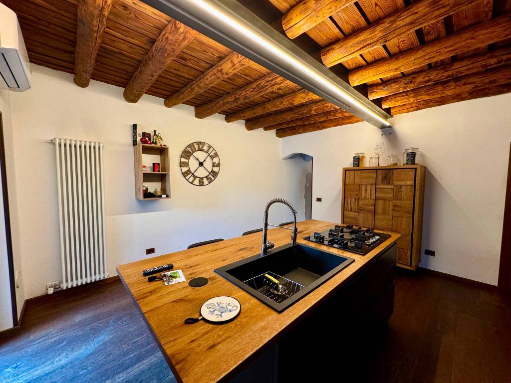 Casa indipendente a Verona in Via Vincenzo Bellini, 4 - Foto 2
