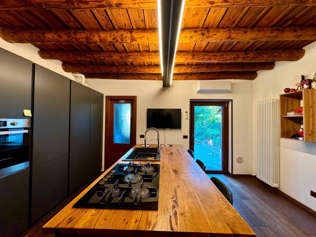 Casa indipendente a Verona in Via Vincenzo Bellini, 4 - Foto 3