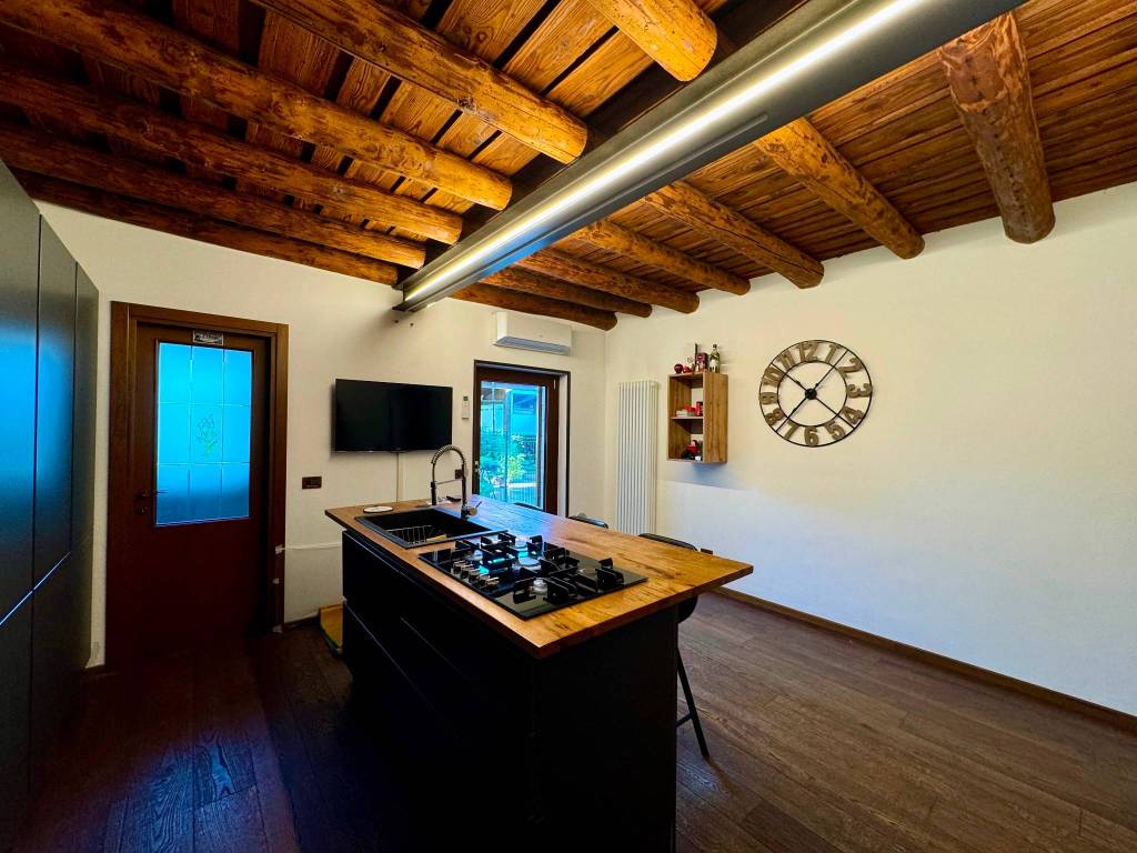 Casa indipendente a Verona in Via Vincenzo Bellini, 4 - Foto 4