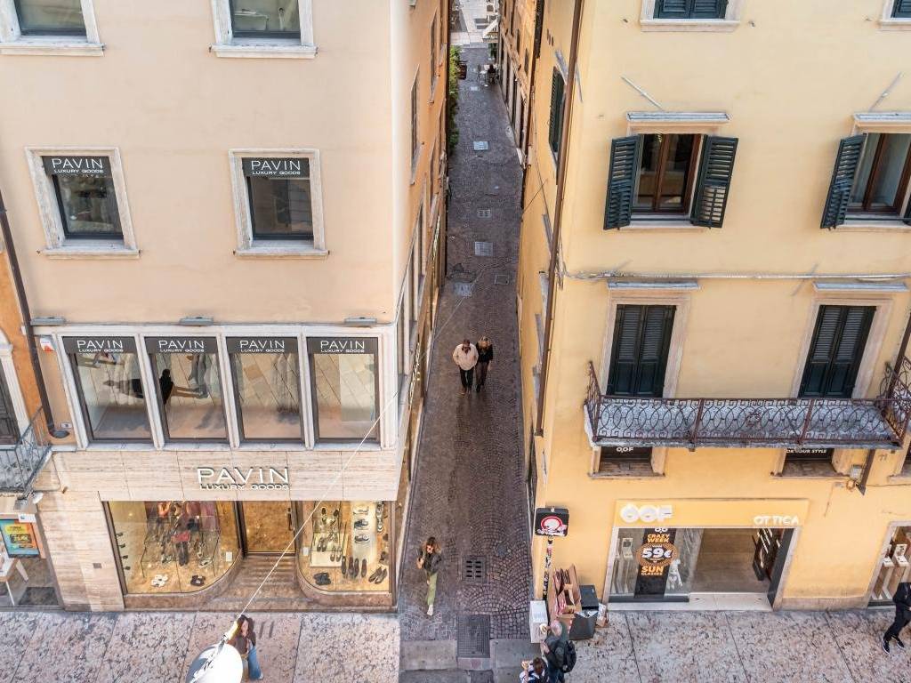 Appartamento a Verona in Vicolo San Tomaso Apostolo, 3 - Foto 2