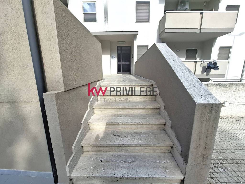 Appartamento a Brindisi in Via Legnago, 28 - Foto 2