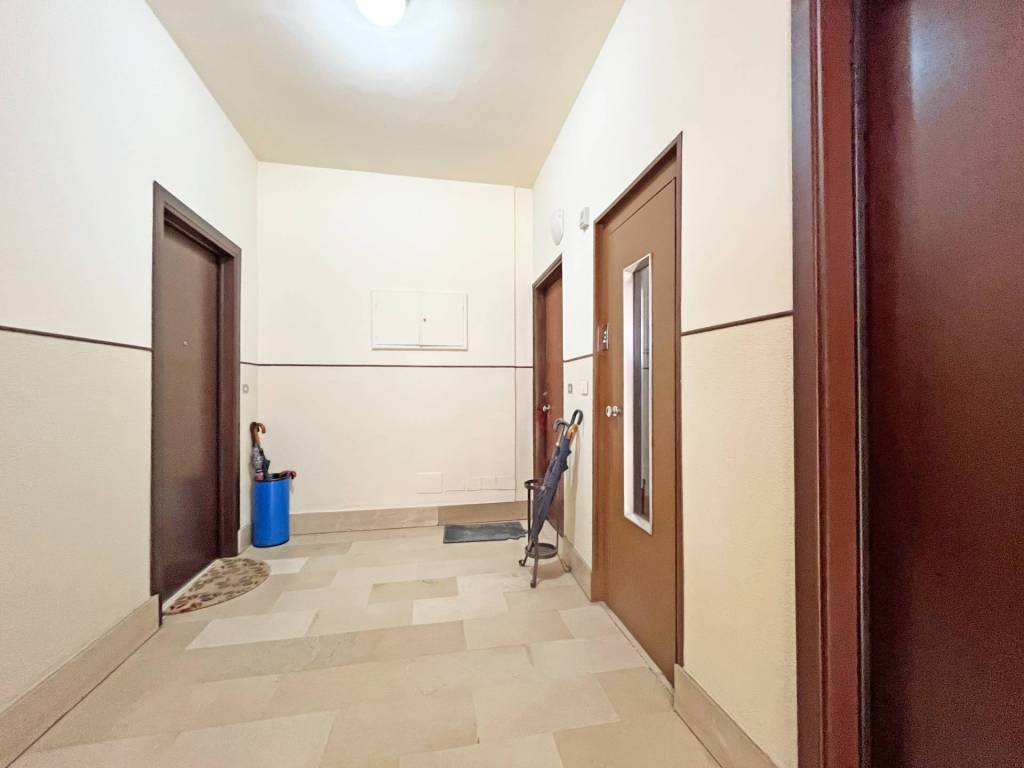 Appartamento a Pinerolo in VIA ACHILLE MIDANA, 10 - Foto 3