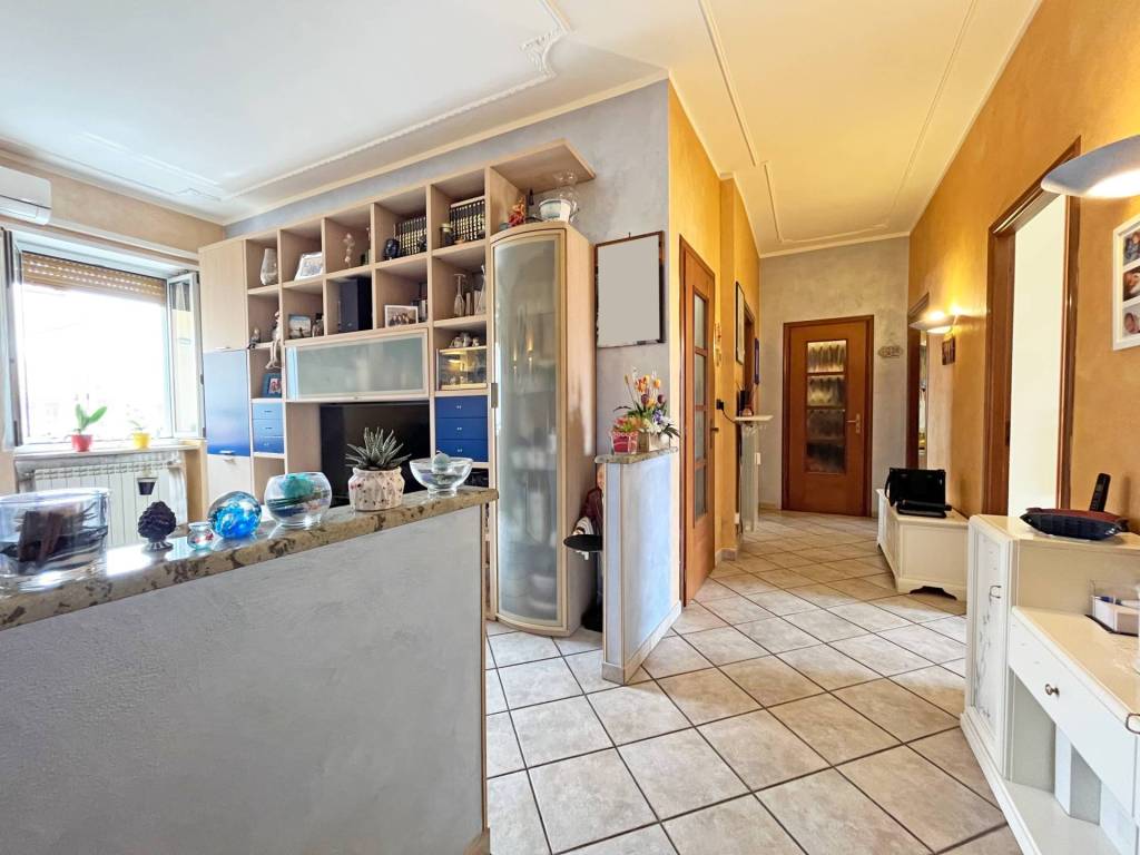 Appartamento a Pinerolo in VIA ACHILLE MIDANA, 10 - Foto 4