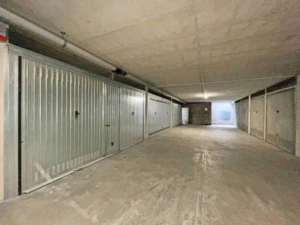 Box / garage a Pinerolo in via Enrico Cravero, 23 - Foto 3