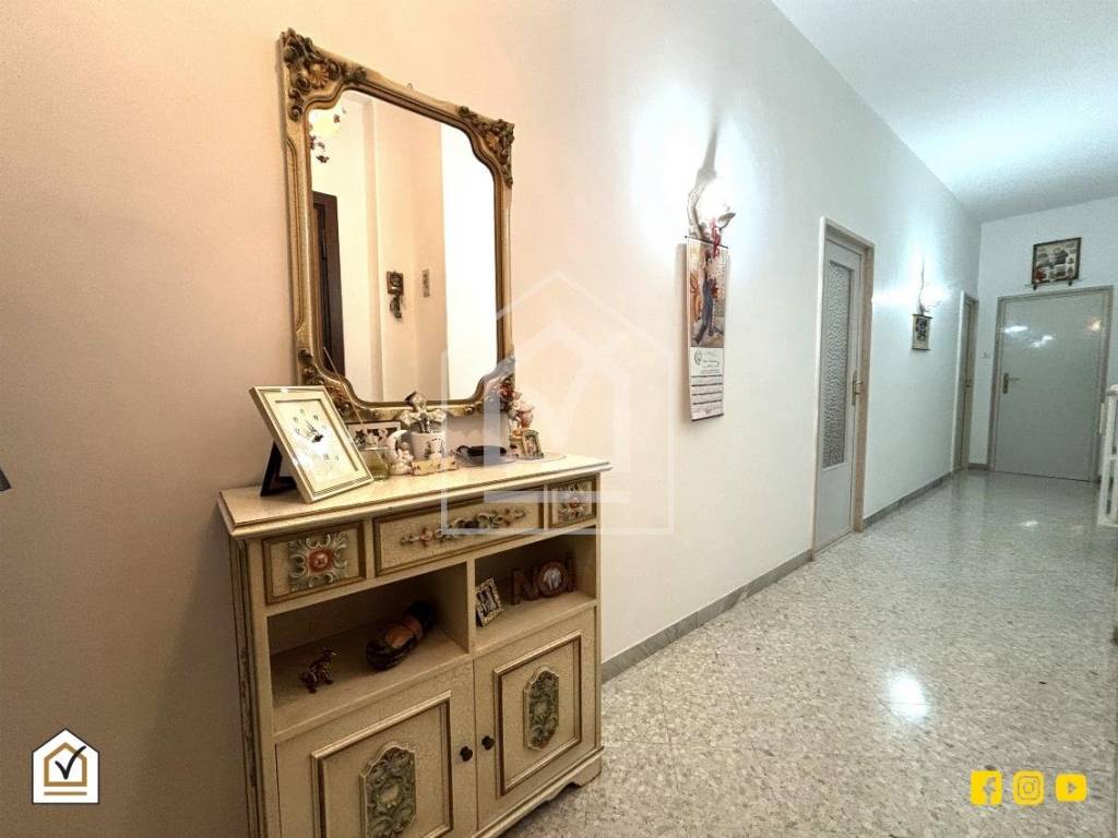 Appartamento a Giovinazzo in Via Luigi Einaudi - Foto 4