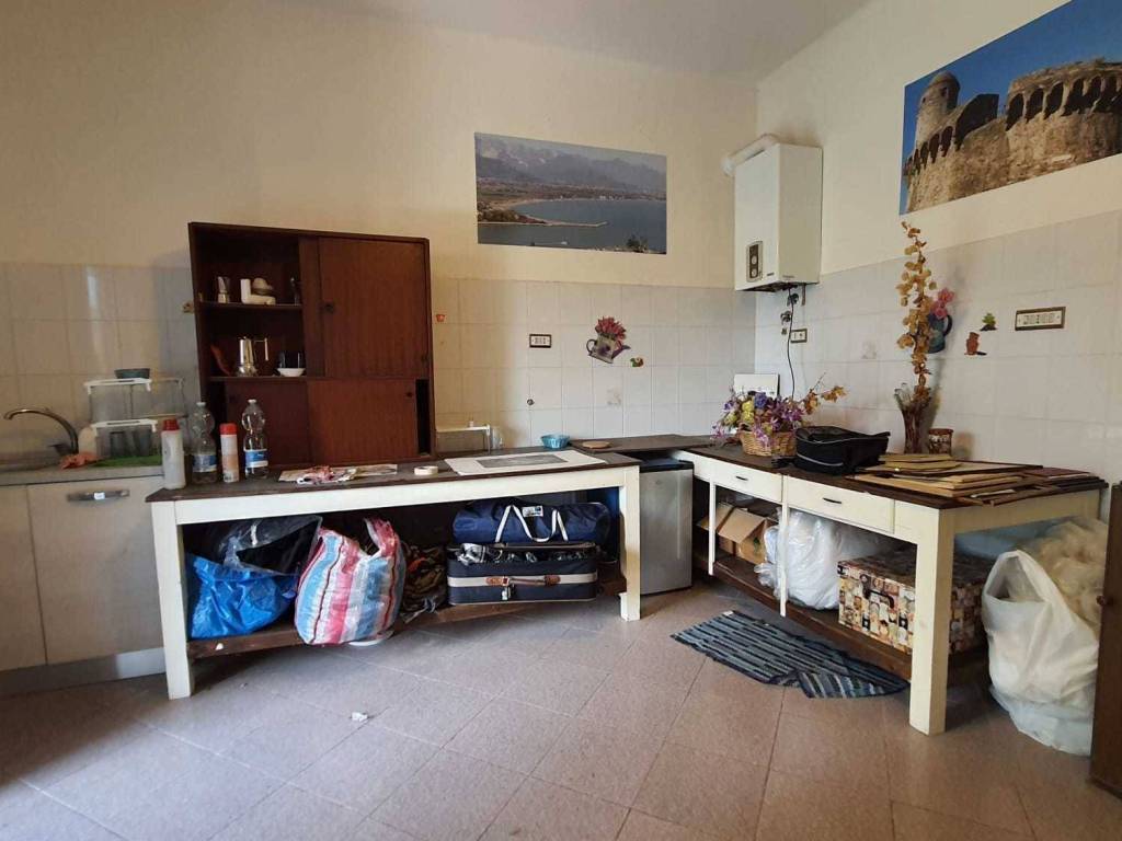 Villa a Sarzana in Via Villefranche De Rouergue, 14 - Foto 3