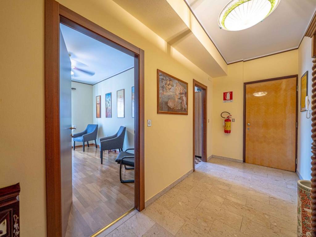 Appartamento a Sondrio in Piazza Campello - Foto 4