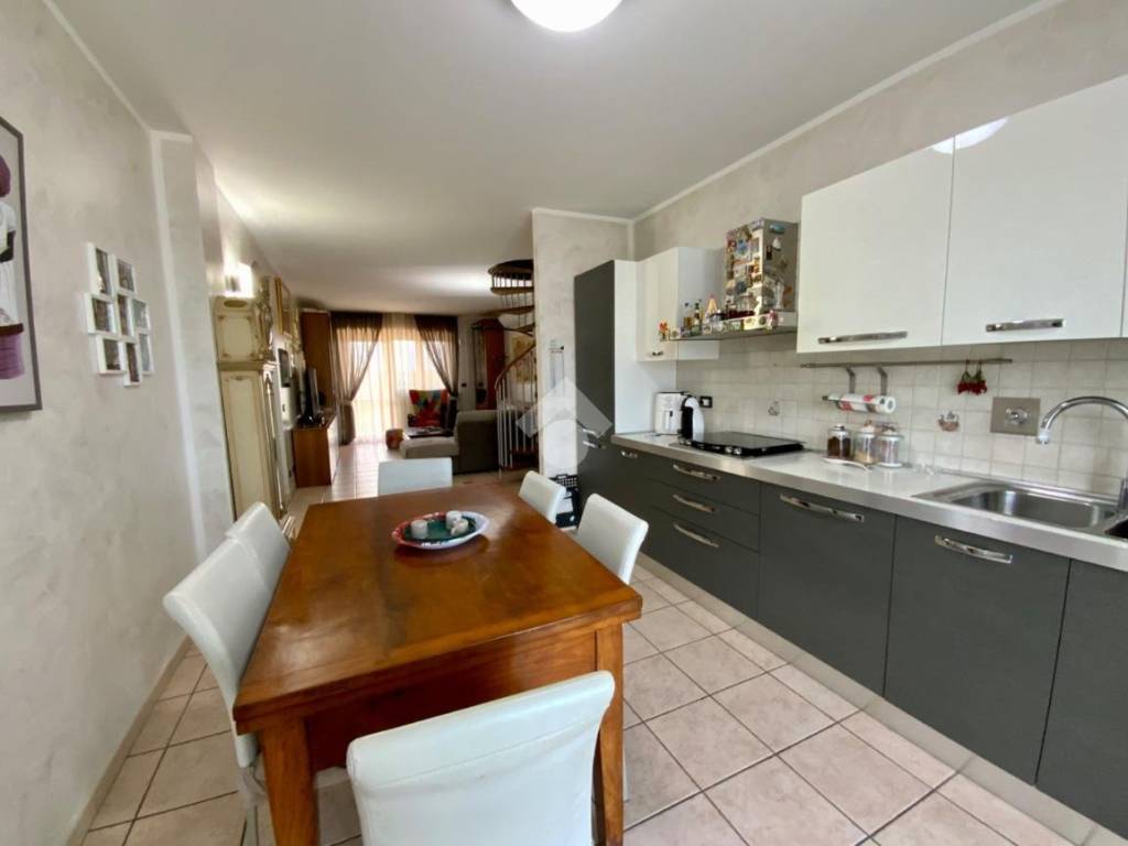 Appartamento a Borgaro torinese in Via Bertino, 21 - Foto 5