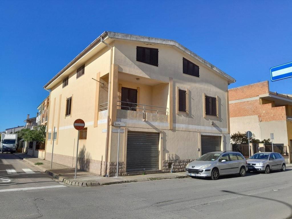 Villa a Assemini in Via Filippo Turati, 2 - Foto 3