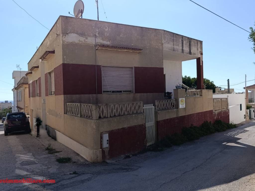 Casa indipendente a Scicli in Via Francesco Bacone - Foto 2