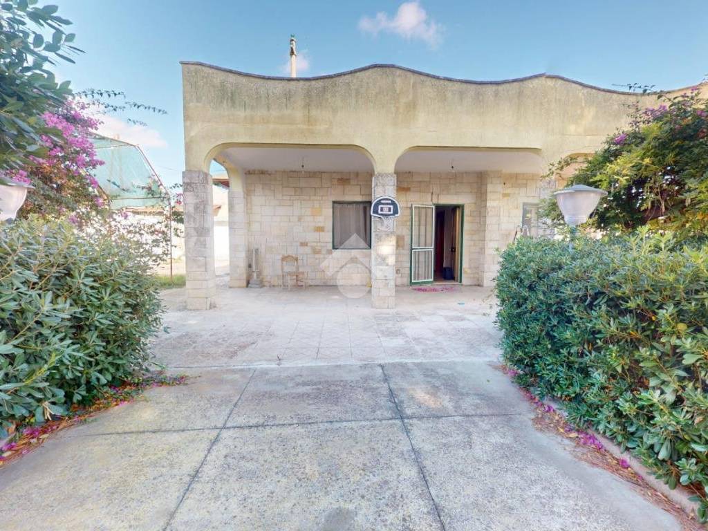 Villa a Brindisi in S.da Per Trullo, 1 - Foto 3