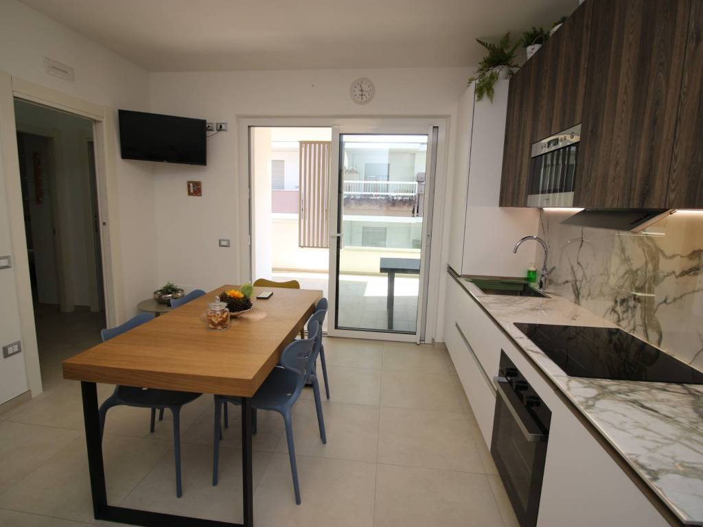 Appartamento a Alba adriatica in Via Etruria - Foto 5