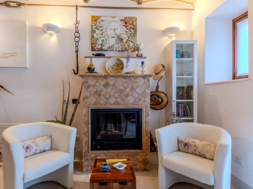 Appartamento a Capodimonte in Via Roma, 77 - Foto 2