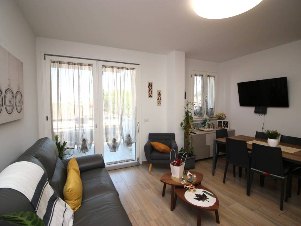 Appartamento a Alba adriatica in Via Merano, 12 - Foto 2