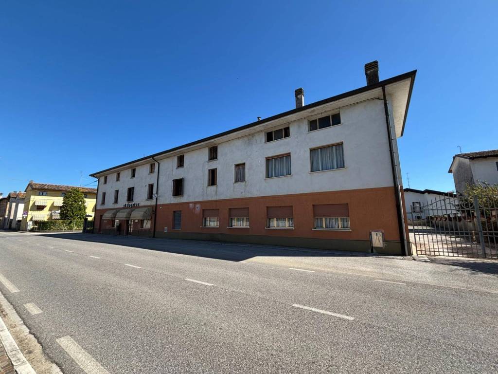 Villa a Pocenia in Via Venezia, 49 - Foto 2