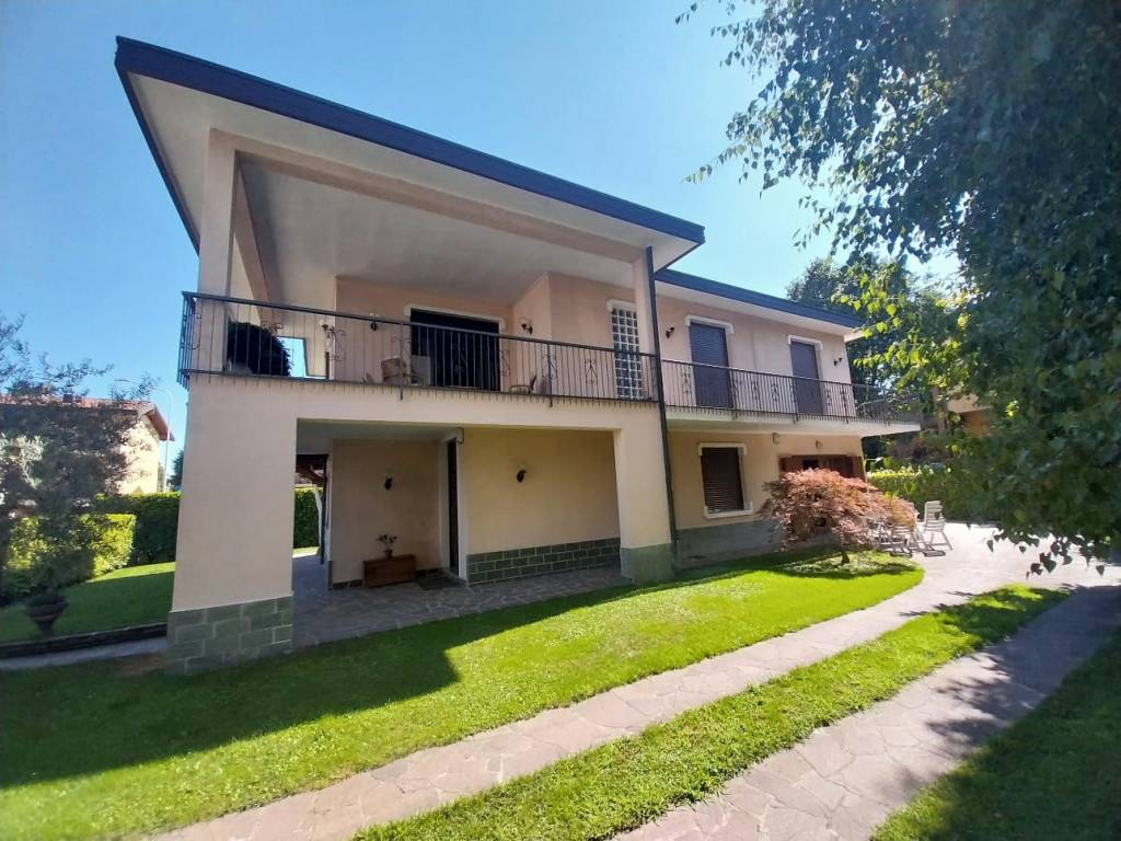 Villa a Bareggio in Via Arturo Toscanini, 7 - Foto 3