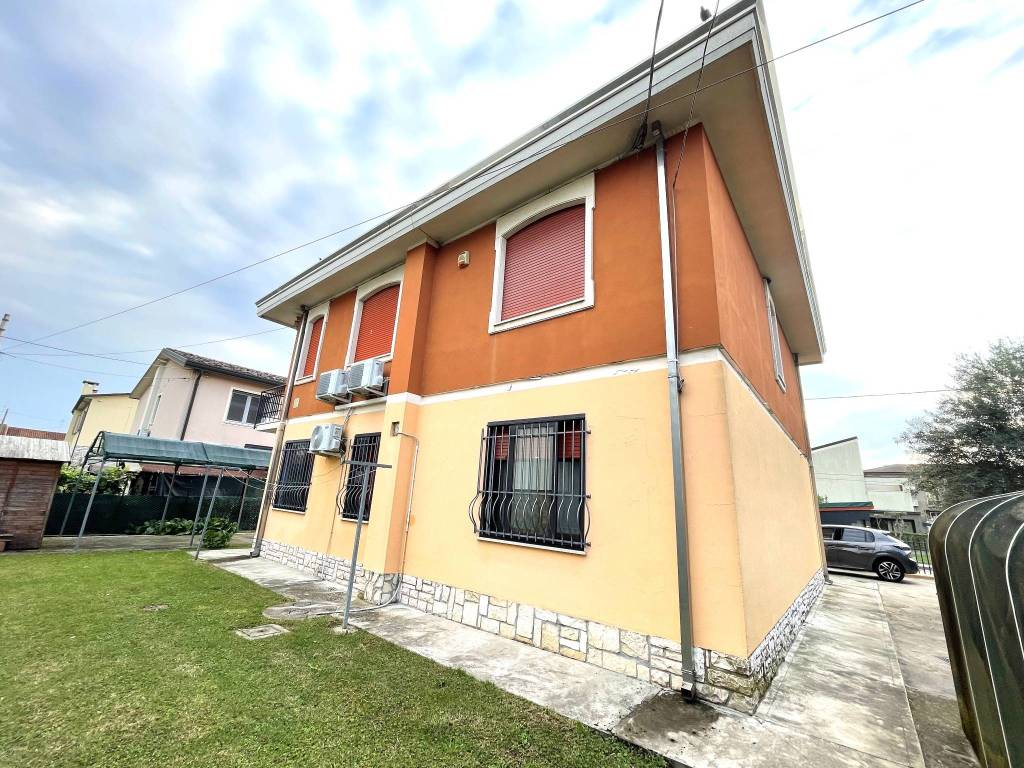 Villa a Adria in Via Riccardo Malfatti - Foto 5