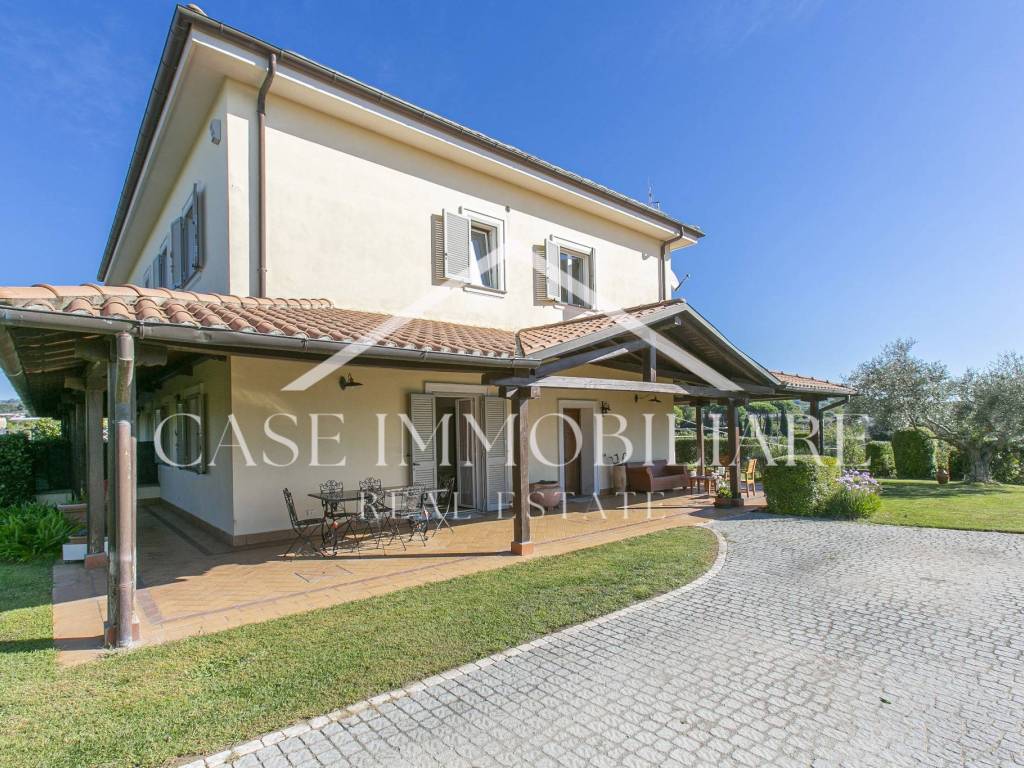 Villa a Lanuvio in Via Piastrarella - Foto 2