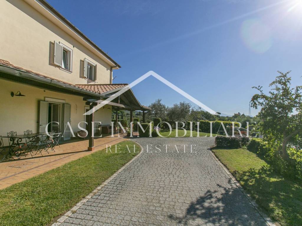 Villa a Lanuvio in Via Piastrarella - Foto 4