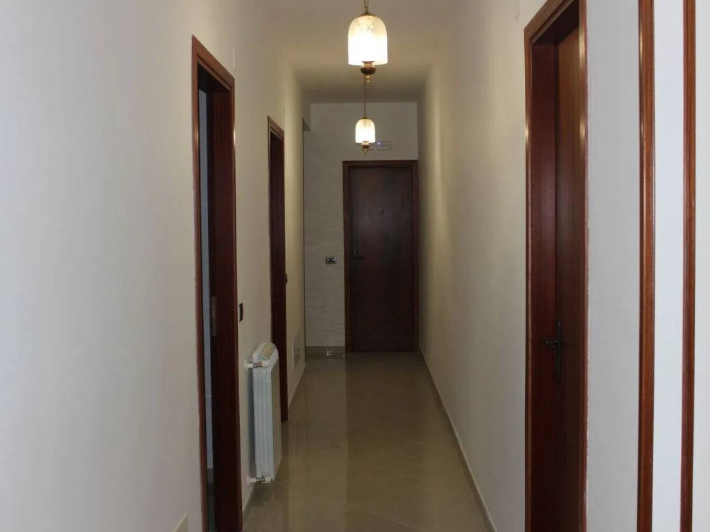 Appartamento a Capri leone in Via Martiri Di Via Fani - Foto 3
