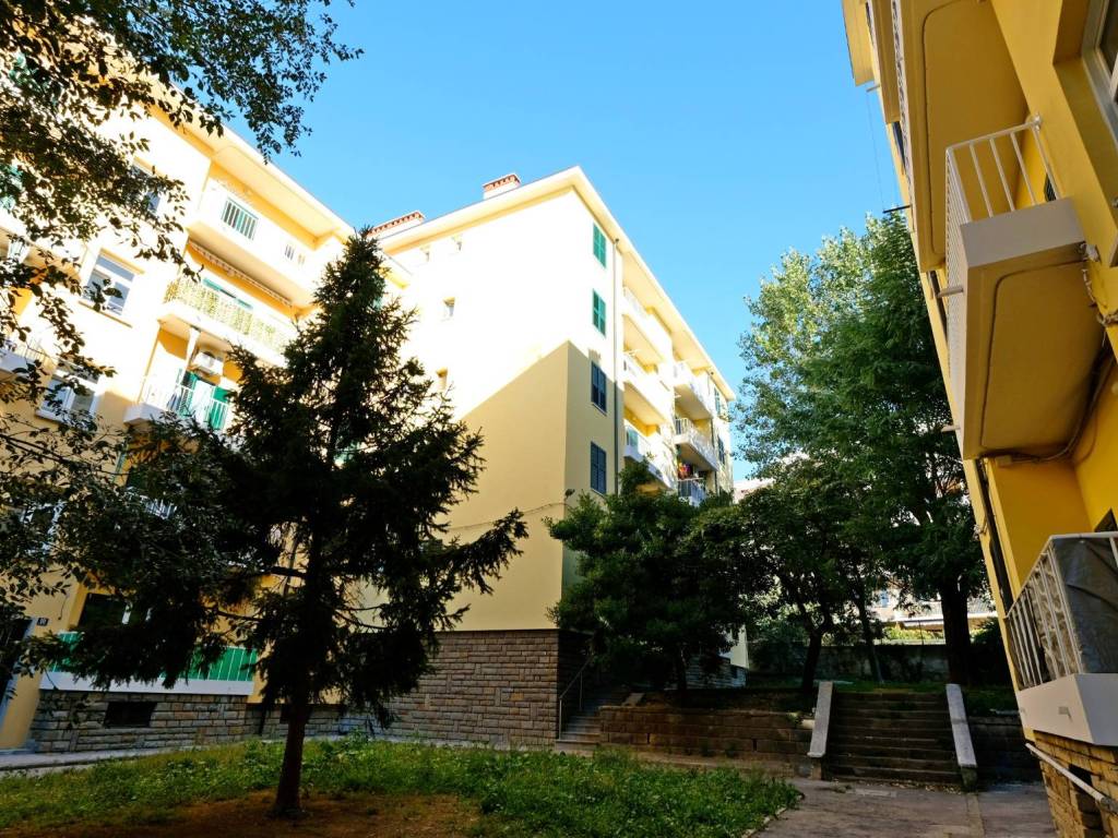 Appartamento a Trieste in Via Pietro Mascagni, 12 - Foto 2