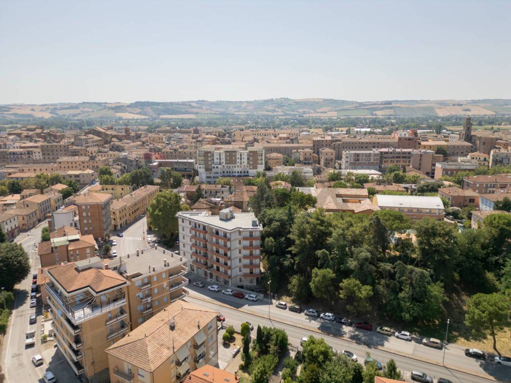 Appartamento a Jesi in viale papa giovanni ventitreesimo, 6 - Foto 2