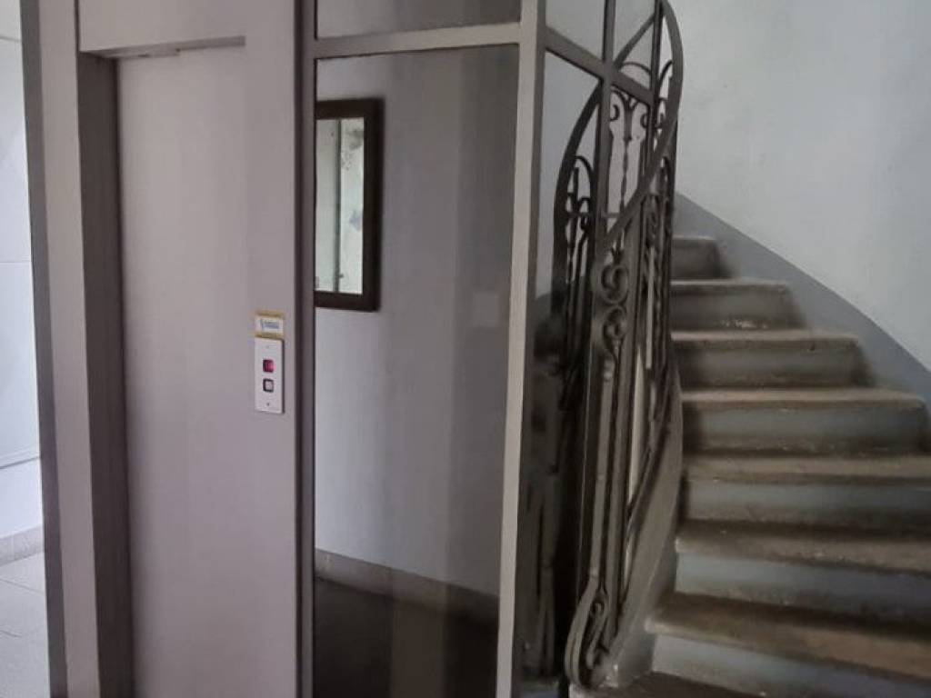 Appartamento a Alessandria in Viale Medaglie d'Oro, 4 - Foto 2