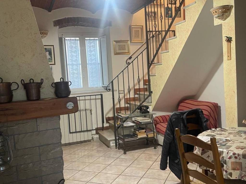 Casa indipendente a Sarzana in Via Paolo Diana - Foto 2