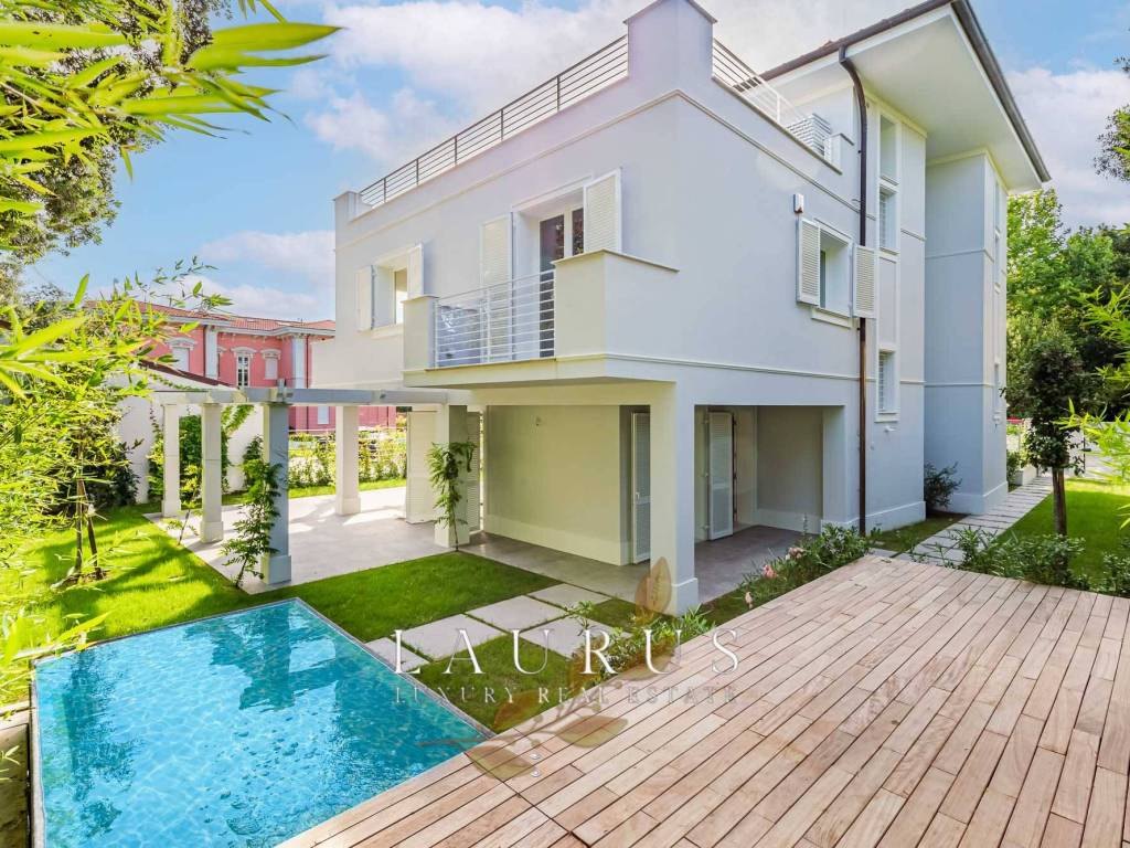 Villa a Forte dei marmi in Via F. Donati - Foto 3